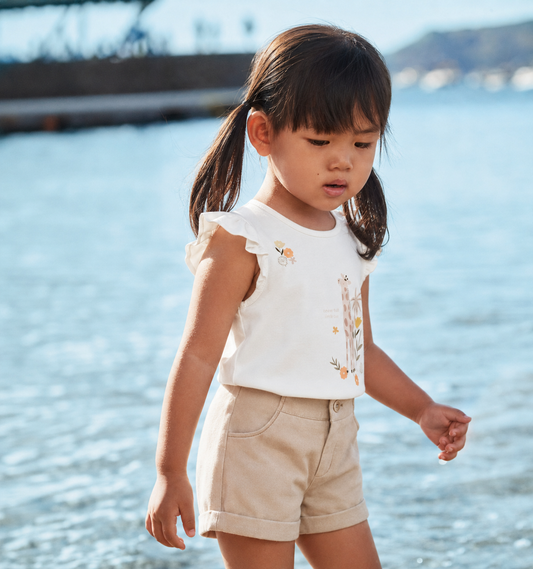 2-Piece Girl Outfit – Giraffe Print Top & Woven Shorts