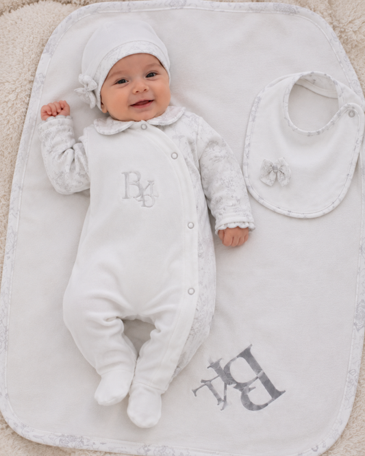 Newborn Elegant Gift Set