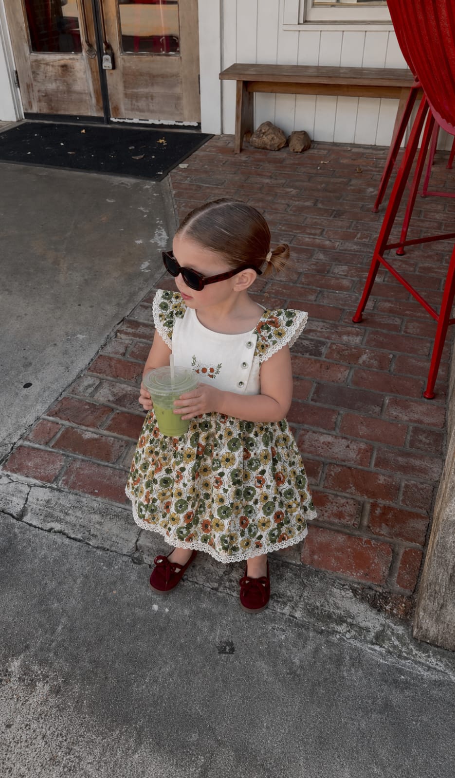 Girls’ Vintage Floral Lace-Trim Dress